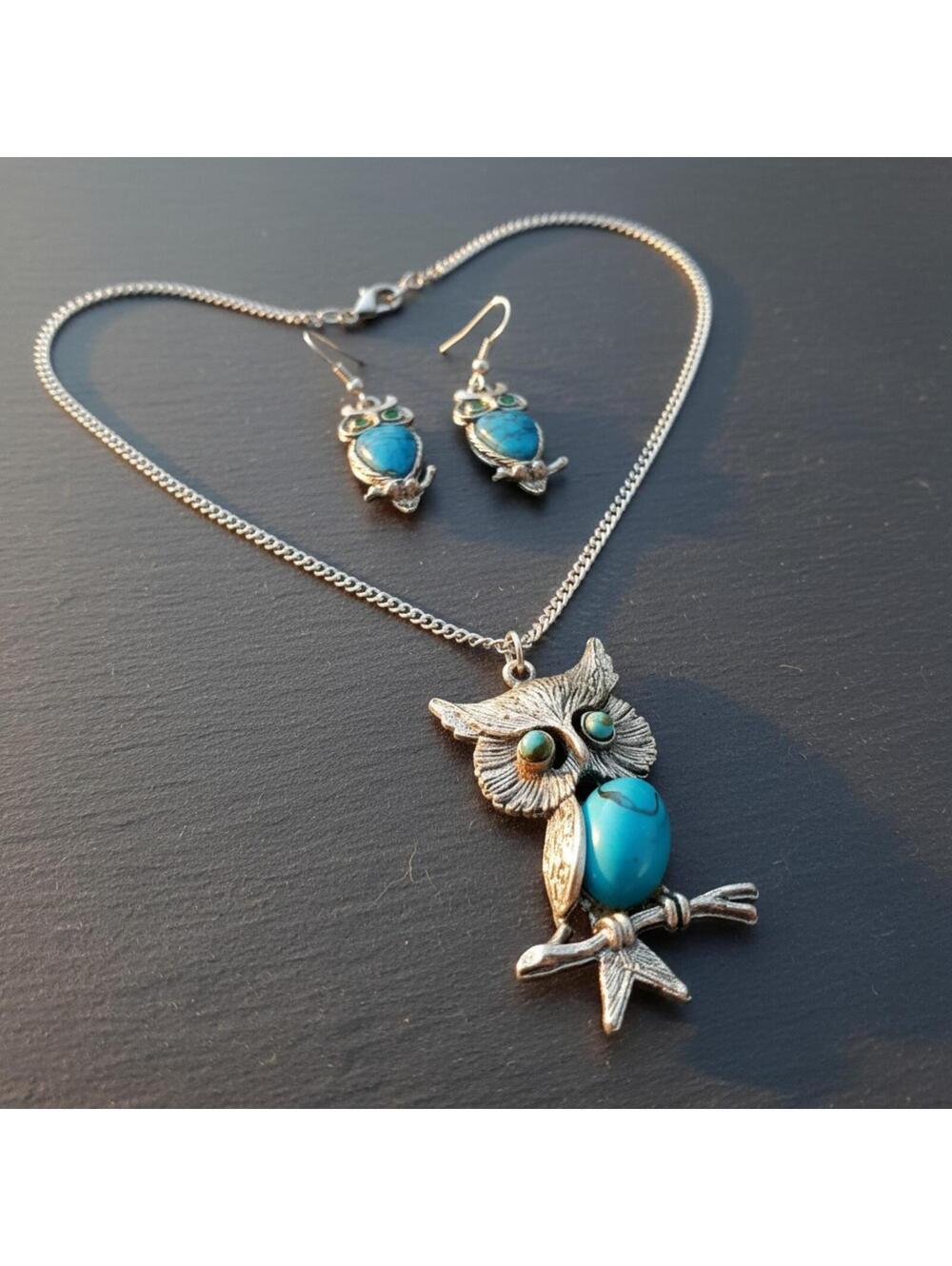 Vintage-Style Faux Turquoise Owl Pendant Necklace & Dangle Earring Set